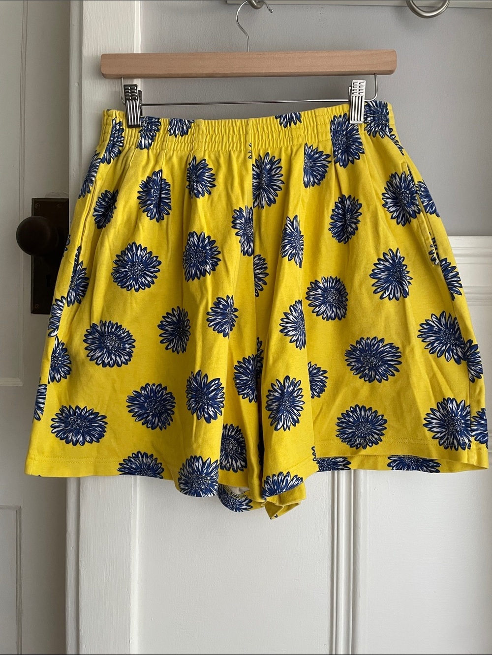 Vintage Northern Spirit Cotton Floral shorts-Medium